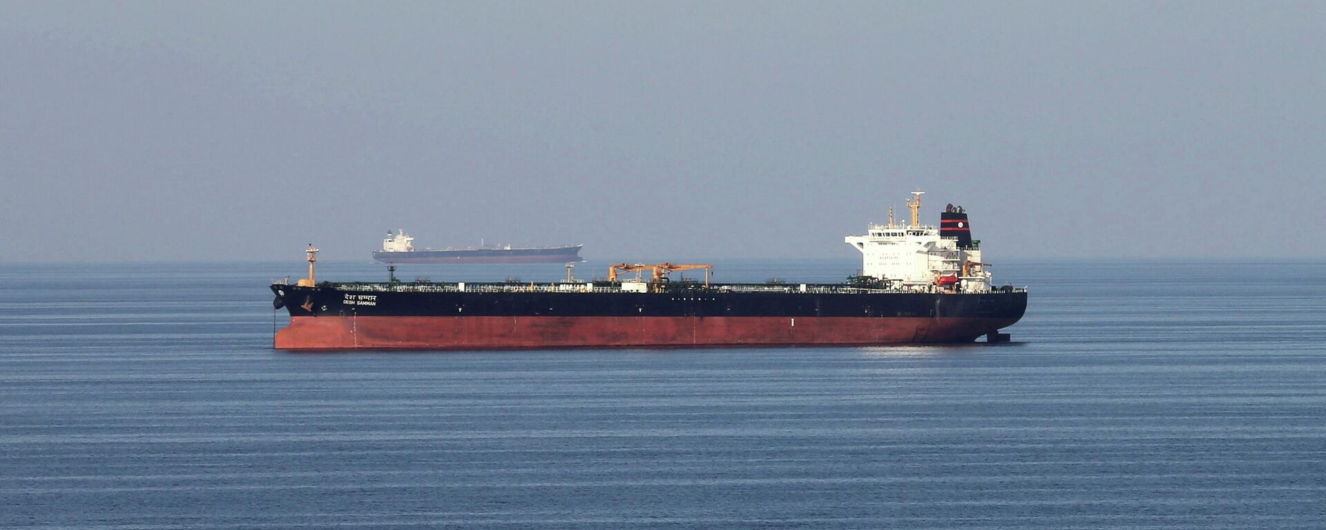 Các tàu chở dầu đi qua eo biển Hormuz - Sputnik Việt Nam, 1920, 05.03.2026