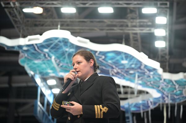 Diana Chigi, nữ hoa tiêu và thuyền phó đầu tiên trên thế giới của tàu phá băng hạt nhân, Nga. - Sputnik Việt Nam