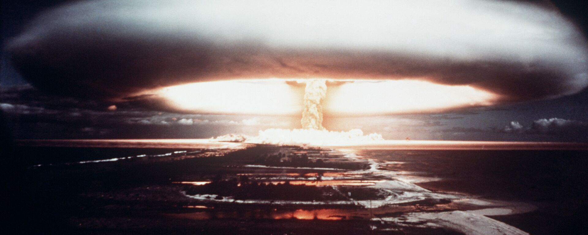 Thử nghiệm vũ khí hạt nhân - Sputnik Việt Nam, 1920, 06.03.2026