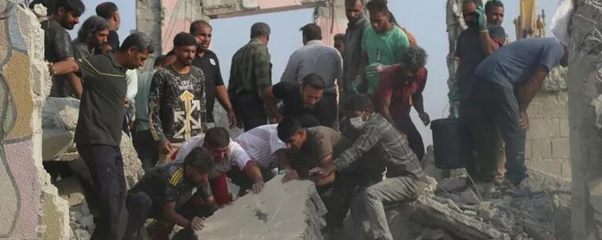 Hiện trường vụ tấn công trường học ở Minab đã được dọn dẹp đống đổ nát - Sputnik Việt Nam, 1920, 11.03.2026