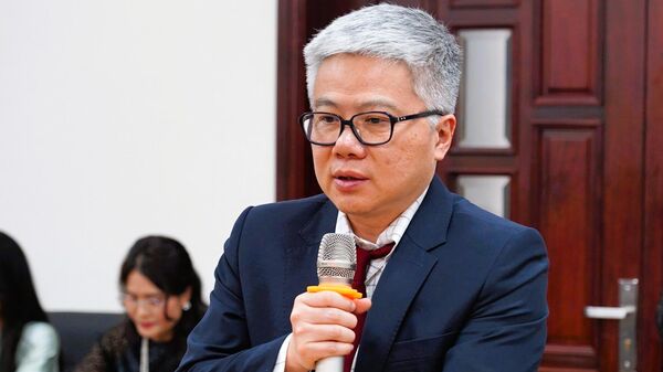 GS Ngô Bảo Châu, Giám đốc khoa học của Viện Nghiên cứu cao cấp về Toán chia sẻ tại buổi ký kết thỏa thuận hợp tác giữa Viện và Trường ĐH Khoa học Tự nhiên - ĐH Quốc gia Hà Nội - Sputnik Việt Nam