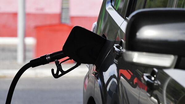 Xe ở trạm xăng - Sputnik Việt Nam