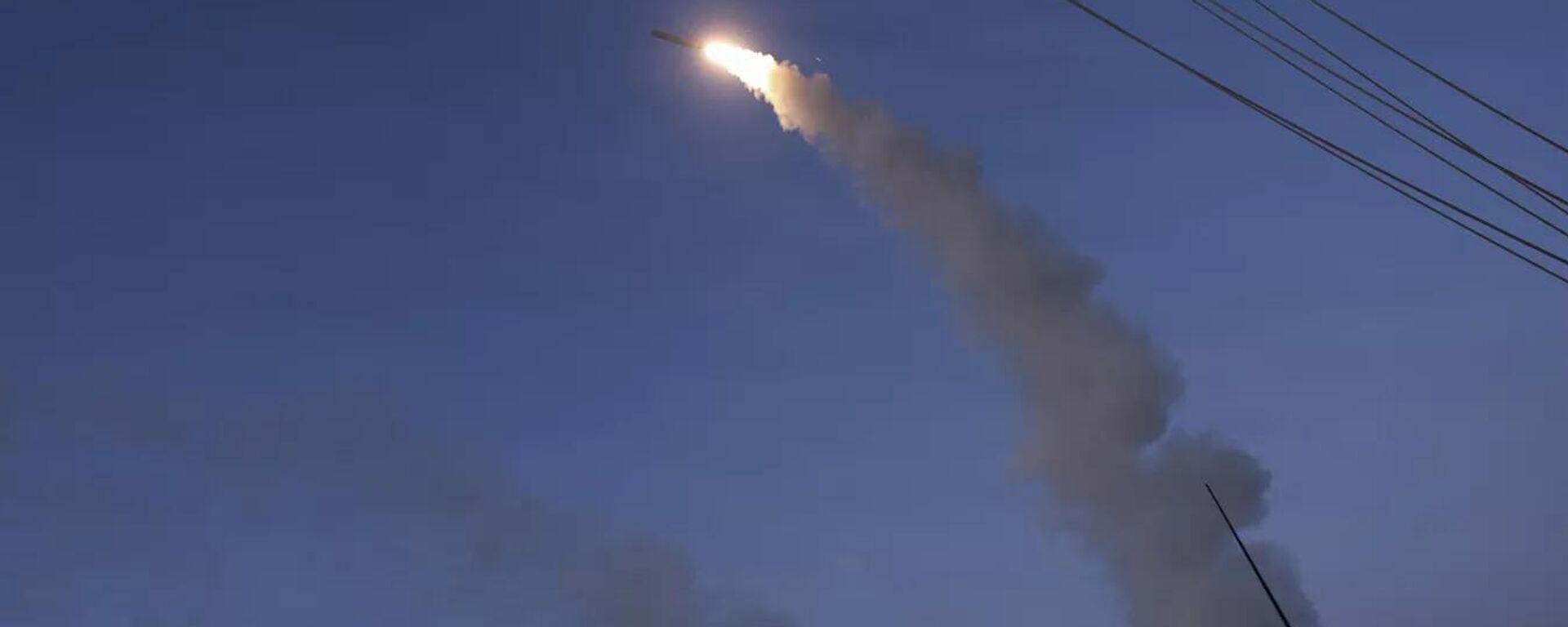 Một tên lửa Tomahawk được phóng từ tàu khu trục USS Thomas Hudner của Hải quân Hoa Kỳ trong Chiến dịch Epic Fury - Sputnik Việt Nam, 1920, 10.03.2026