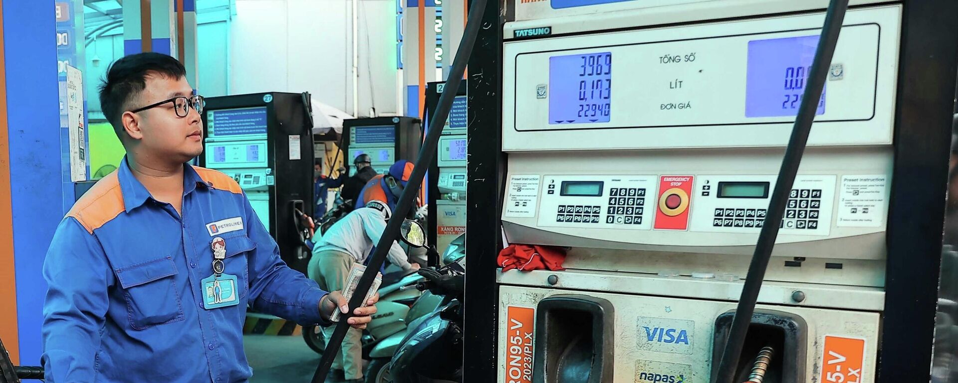 Một số sản phẩm xăng phổ biến được bán cho người tiêu dùng - Sputnik Việt Nam, 1920, 11.03.2026