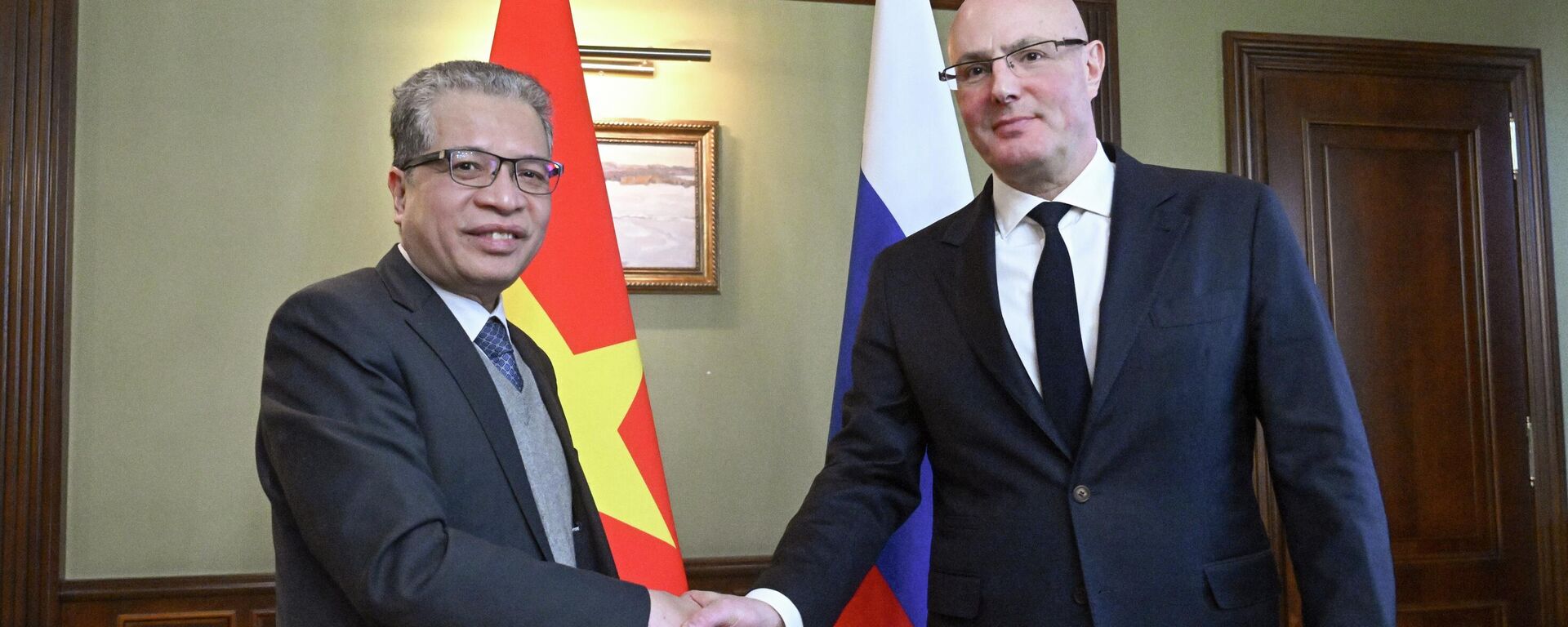 Cuộc gặp làm việc giữa Phó Thủ tướng Nga Dmitry Chernyshenko và Đại sứ Việt Nam Đặng Minh Khôi - Sputnik Việt Nam, 1920, 12.03.2026