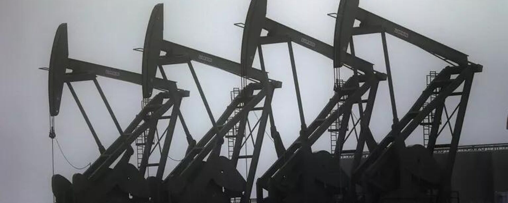 Giàn khoan dầu - Sputnik Việt Nam, 1920, 14.03.2026