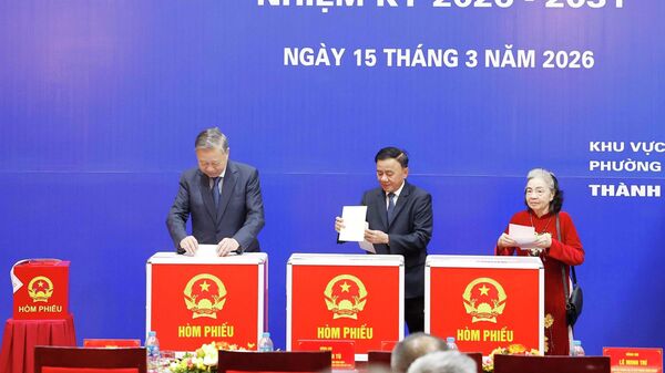 Tổng Bí thư Tô Lâm bỏ phiếu bầu cử tại phường Ba Đình, Hà Nội - Sputnik Việt Nam