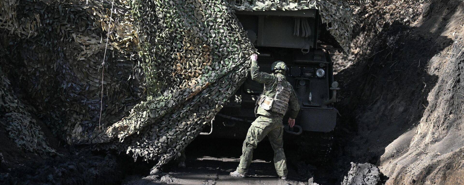 Nhiệm vụ chiến đấu của hệ thống phòng không Buk-M3 thuộc Nhóm quân Trung tâm theo hướng Dobropolye - Sputnik Việt Nam, 1920, 16.03.2026