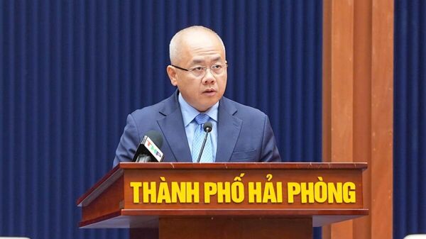 Ông Đỗ Thành Trung, Phó Bí thư Thành ủy Hải Phòng phát biểu nhận nhiệm vụ - Sputnik Việt Nam