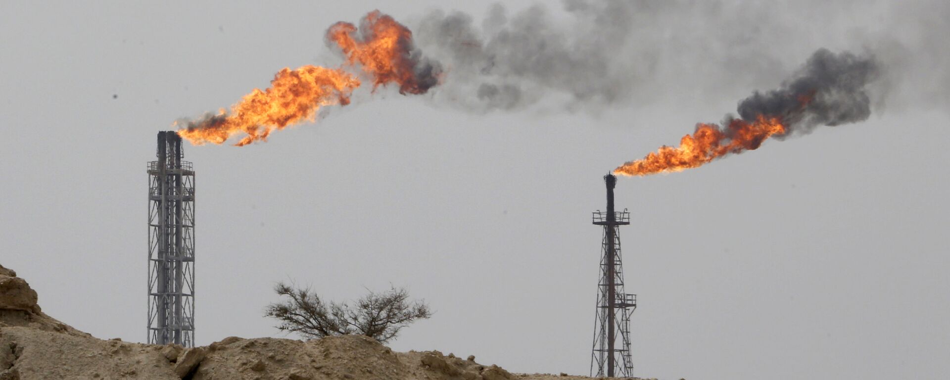 Cơ sở sản xuất dầu trên đảo Kharg ở Vịnh Ba Tư, Iran - Sputnik Việt Nam, 1920, 17.03.2026