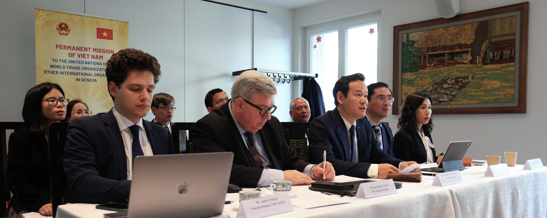 Phái đoàn Việt Nam tại Geneva thảo luận về các diễn biến mới trong chính sách thuế quan của Mỹ - Sputnik Việt Nam, 1920, 22.03.2026