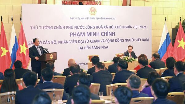Thủ tướng gặp cán bộ, nhân viên Đại sứ quán Việt Nam tại Liên bang Nga - Sputnik Việt Nam
