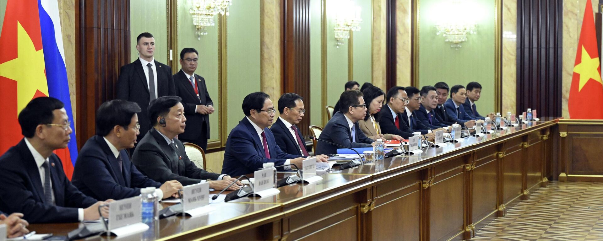 Thủ tướng Mikhail Mishustin tiến hành hội đàm với Thủ tướng Việt Nam Phạm Minh Chính - Sputnik Việt Nam, 1920, 23.03.2026