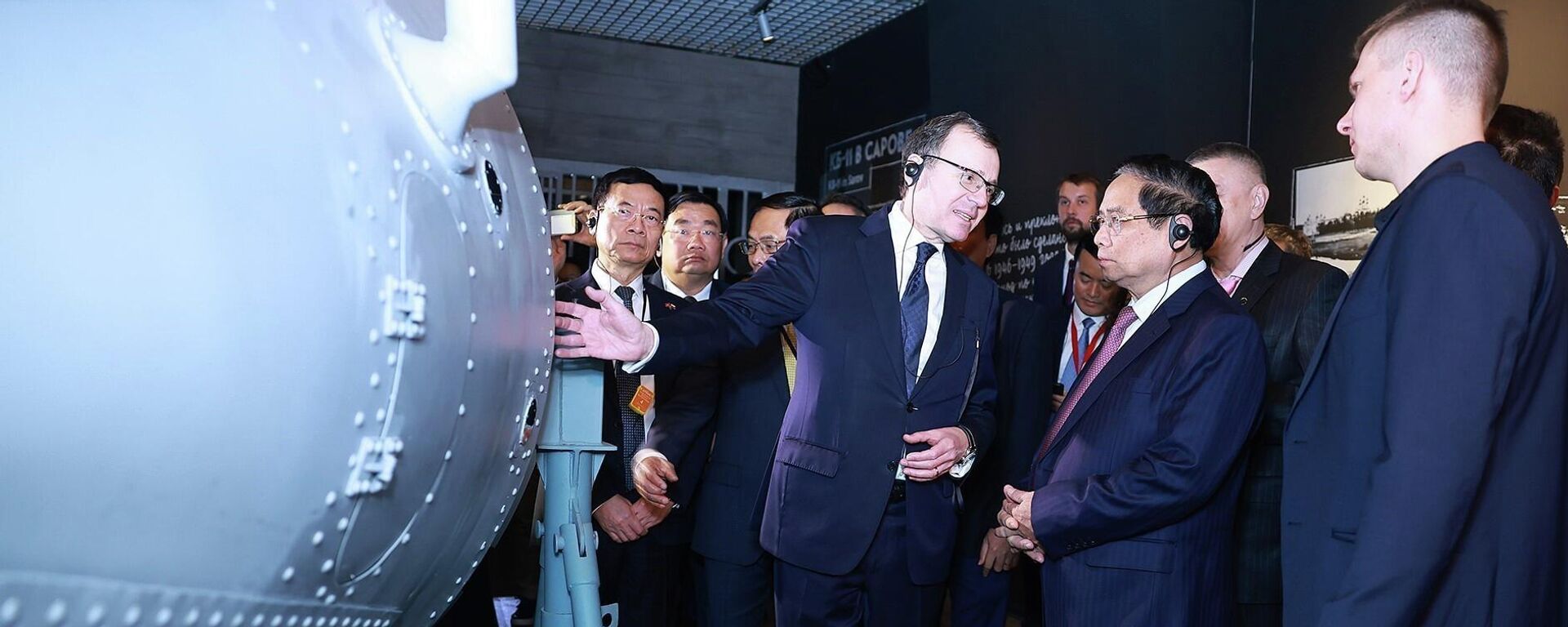 Thủ tướng Phạm Minh Chính tham quan Triển lãm hạt nhân tại Moskva - Sputnik Việt Nam, 1920, 24.03.2026