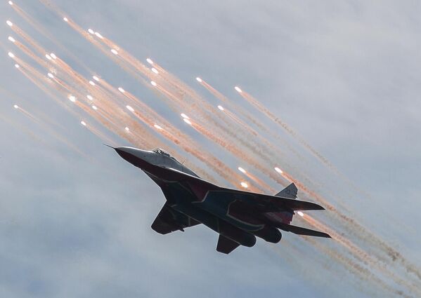 Máy bay chiến đấu MiG-29 của phi đội thuật lái Strizhi(Cánh én). - Sputnik Việt Nam