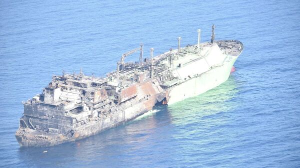 Tàu chở khí tự nhiên hóa lỏng Arctic Metagaz của Nga bị hư hại ở vùng biển quốc tế Địa Trung Hải. - Sputnik Việt Nam