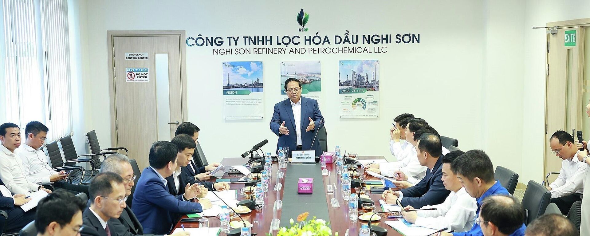 Thủ tướng làm việc với lãnh đạo Công ty TNHH Lọc hoá dầu Nghi Sơn  - Sputnik Việt Nam, 1920, 29.03.2026