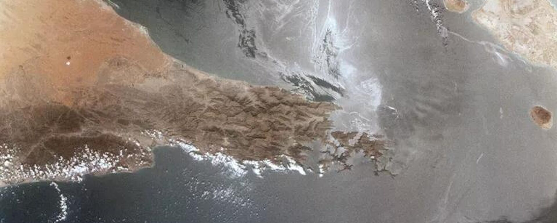 Cảnh eo biển Hormuz nhìn từ không gian - Sputnik Việt Nam, 1920, 04.04.2026