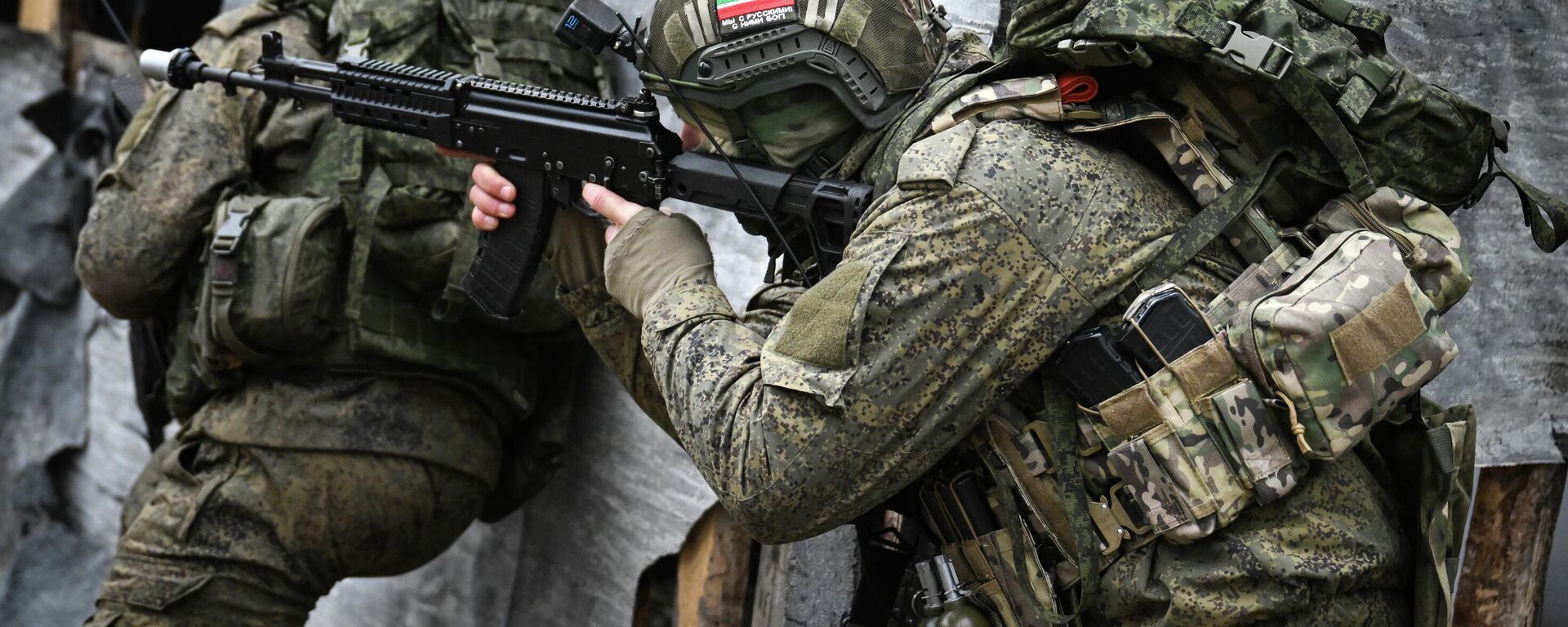 Điều phối tác chiến của các chiến binh thuộc nhóm lực lượng Trung tâm của Nga theo hướng Dnepropetrovsk trong chiến dịch quân sự đặc biệt - Sputnik Việt Nam, 1920, 03.04.2026