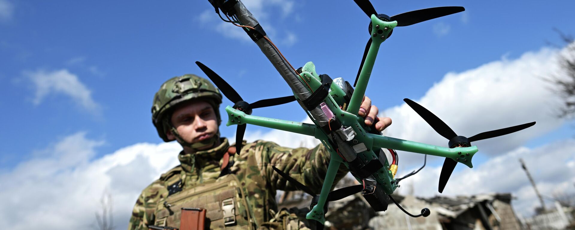 Công tác chiến đấu của phi đội máy bay không người lái đánh chặn Boomerang thuộc nhóm quân Trung tâm theo hướng Dnepropetrovsk - Sputnik Việt Nam, 1920, 31.03.2026