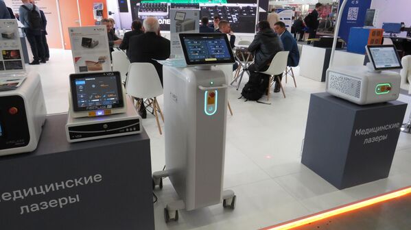 Thiết bị laser y tế cho tiết niệu và tĩnh mạch học được phát triển và sản xuất bởi hãng VPG LASERONE (Nga, tỉnh Moskva) - Sputnik Việt Nam
