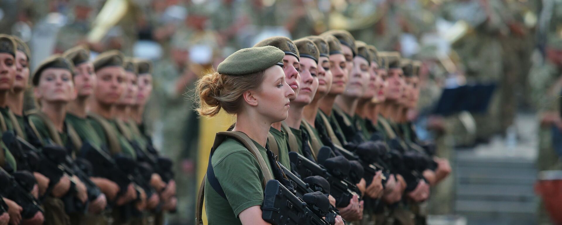 Nữ quân nhân - Sputnik Việt Nam, 1920, 03.04.2026