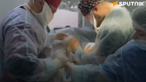 Bác sĩ Nga tiết lộ lính Ukraina nhồi những gì vào đạn dược - Sputnik Việt Nam