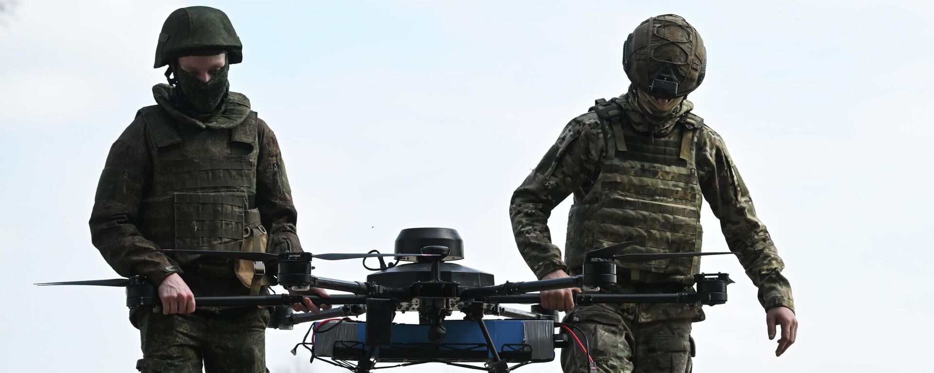 Phòng thí nghiệm UAV của nhóm quân Tây - Sputnik Việt Nam, 1920, 19.04.2026