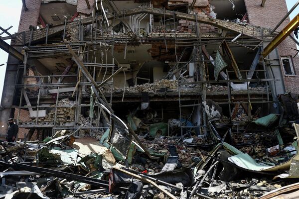 Tòa nhà Đại học Shahid Beheshti bị hư hại do các cuộc tấn công của Mỹ và Israel ở Tehran, Iran. - Sputnik Việt Nam