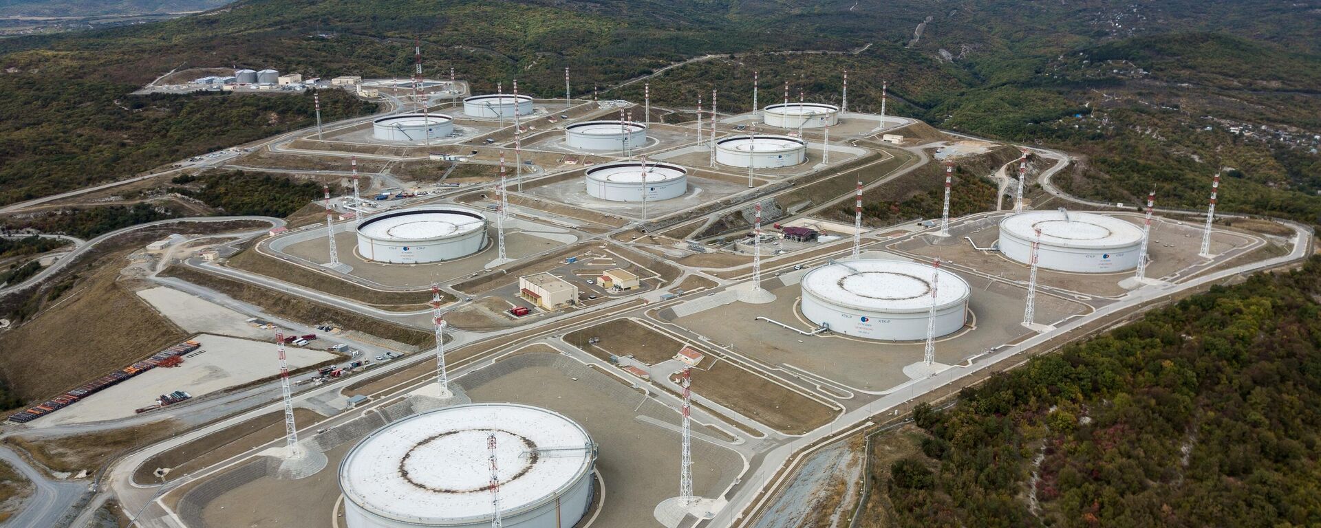 Cơ sở lưu trữ dầu của Liên doanh đường ống dẫn dầu Caspian (CPC-R) tại vùng Krasnodar. - Sputnik Việt Nam, 1920, 06.04.2026