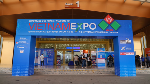 Xung đột Trung Đông đẩy chi phí logistics tăng vọt: Doanh nghiệp đổ về Vietnam Expo 2026 tìm lời giải - Sputnik Việt Nam