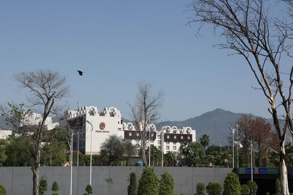 Khách sạn Serena trong quá trình chuẩn bị cho chuyến thăm của phái đoàn Iran-Mỹ tới Pakistan để đàm phán hòa bình. - Sputnik Việt Nam