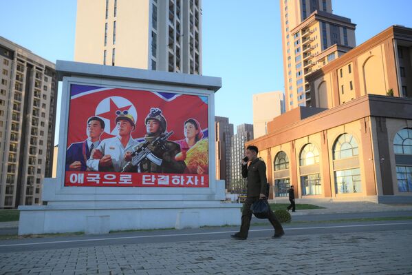 Phố “Saepyor” (nghĩa là "Sao mai rực rỡ") ở Bình Nhưỡng. Khu nhà ở dành cho gia đình các quân nhân thiệt mạng ở tỉnh Kursk trong Chiến dịch quân sự đặc biệt được xây dựng tại đây. - Sputnik Việt Nam