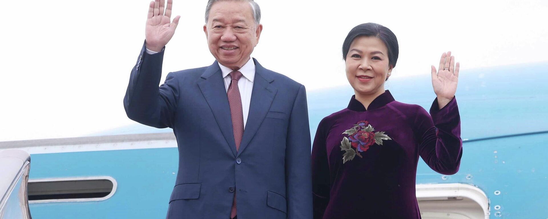 Tổng Bí thư, Chủ tịch nước Tô Lâm và Phu nhân đến Sân bay quốc tế Bắc Kinh - Sputnik Việt Nam, 1920, 14.04.2026