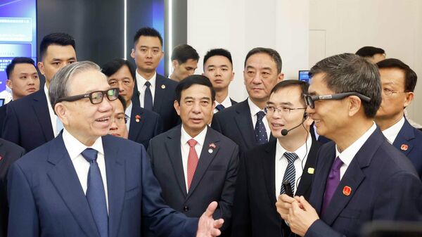 Tổng Bí thư, Chủ tịch nước thăm Trung tâm hợp tác ứng dụng AI Trung Quốc- ASEAN - Sputnik Việt Nam
