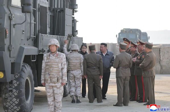 Triều Tiên thử nghiệm các tên lửa đạn đạo chiến thuật cải tiến loại “đất đối đất”. - Sputnik Việt Nam