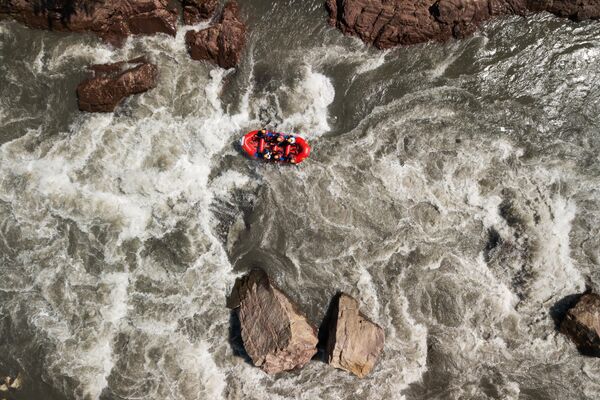 Giải đua bè vượt thác Nga «Interrally White 2018». - Sputnik Việt Nam