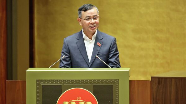 Quốc hội thảo luận về dự án Luật sửa đổi, bổ sung một số điều của 4 luật về thuế - Sputnik Việt Nam