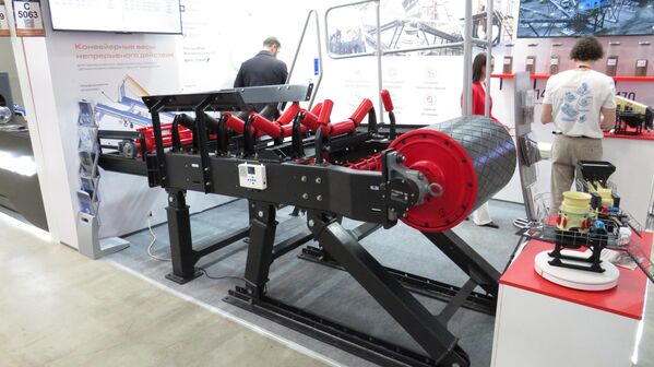 Máy nghiền và phân loại quặng của công ty Rustech (thành phố Irkutsk, Nga) - Sputnik Việt Nam