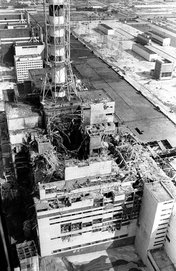 Lò phản ứng Chernobyl bị phá hủy. - Sputnik Việt Nam