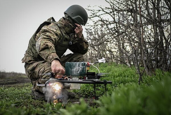 Các hoạt động tác chiến của phân đội UAV "Kontora" tại khu vực mặt trận Kupyansk. - Sputnik Việt Nam