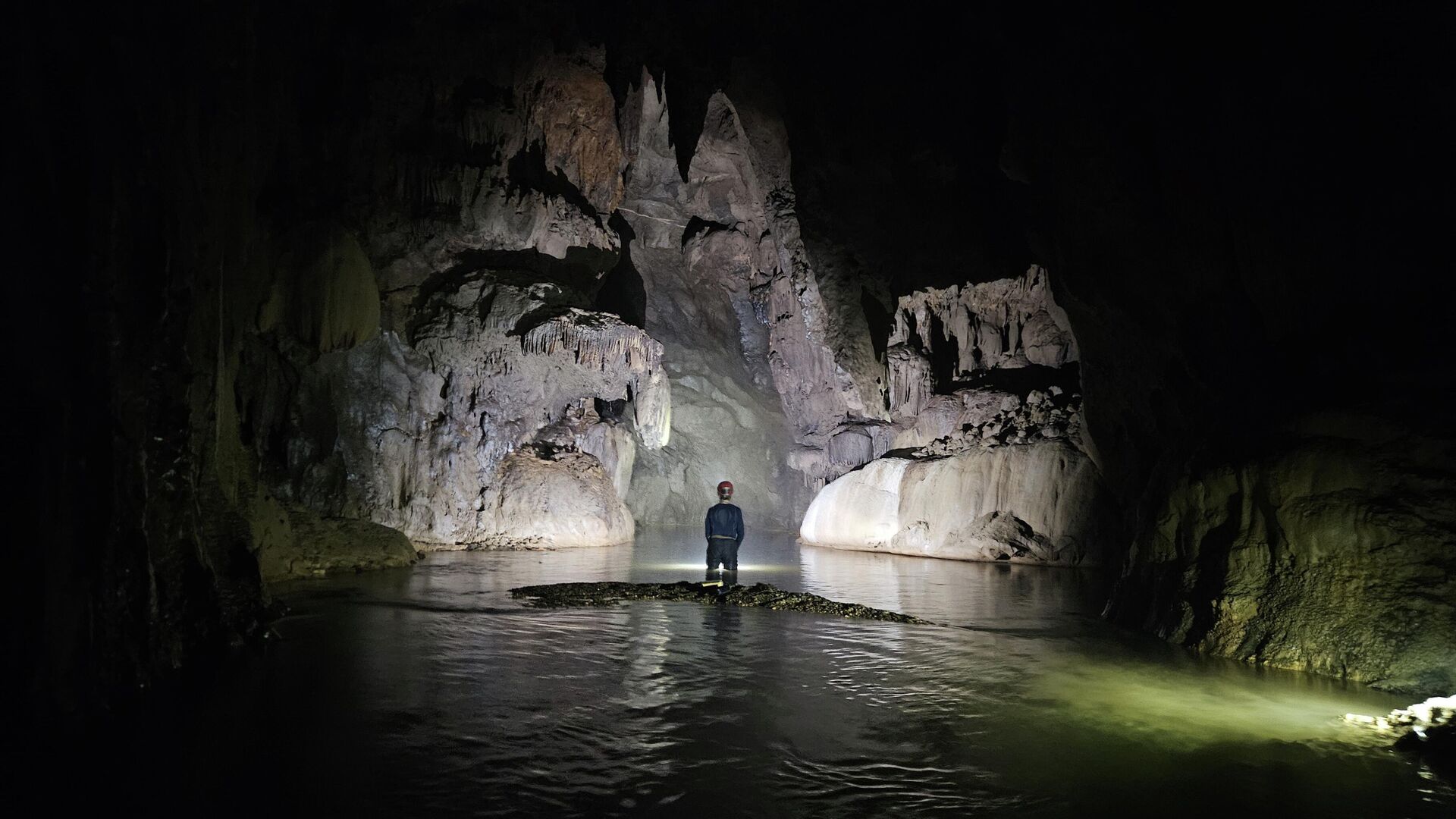 Giá trị địa chất, địa mạo và tiềm năng du lịch của Phong Nha – Kẻ Bàng - Sputnik Việt Nam, 1920, 25.04.2026