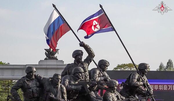 Lễ khai trương tổ hợp Bảo tàng và Khu Tưởng niệm ở Bình Nhưỡng, dành tôn vinh chiến công của các anh hùng trong chiến dịch quân sự ở nước ngoài. - Sputnik Việt Nam