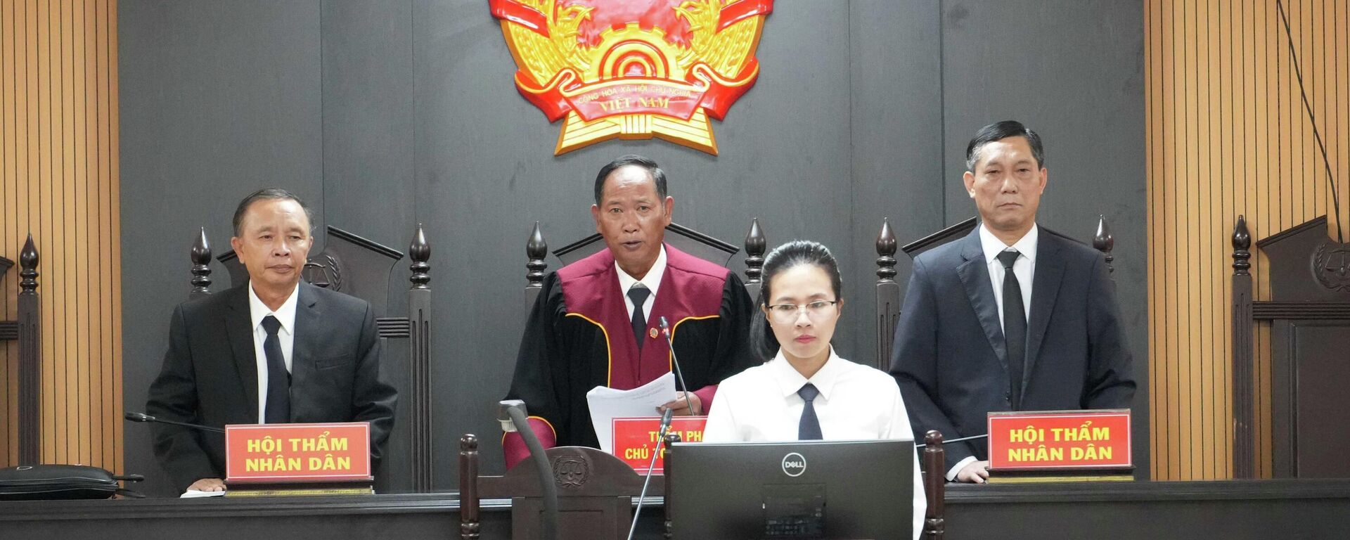 Hội đồng xét xử tuyên án - Sputnik Việt Nam, 1920, 28.04.2026