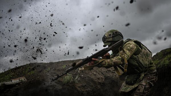 Các chiến sĩ Lữ đoàn súng trường cơ giới số 6 thuộc Cụm lực lượng phía Nam - Sputnik Việt Nam