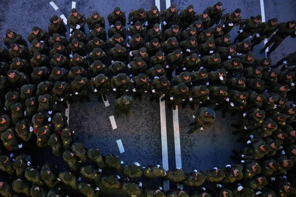 Diễn tập duyệt binh Chiến thắng ở Moskva. - Sputnik Việt Nam