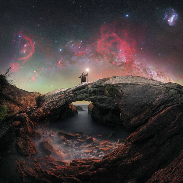 "Galactic Gandalf" (Gandalf thiên hà) – Evan McKay, lọt vào danh sách 25 những tác phẩm đẹp nhất cuộc thi 2026 Milky Way Photographer of the Year. - Sputnik Việt Nam