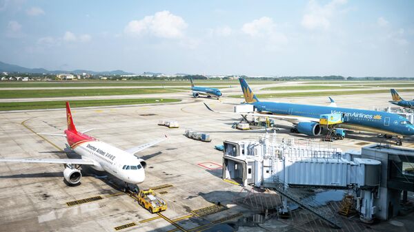 Máy bay tại một sân bay ở Việt Nam - Sputnik Việt Nam