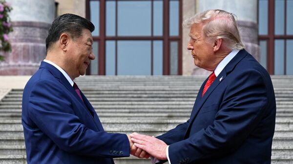 Chủ tịch Trung Quốc Tập Cận Bình và Tổng thống Mỹ Donald Trump Chủ tịch Trung Quốc Tập Cận Bình và Tổng thống Mỹ Donald Trump - Sputnik Việt Nam