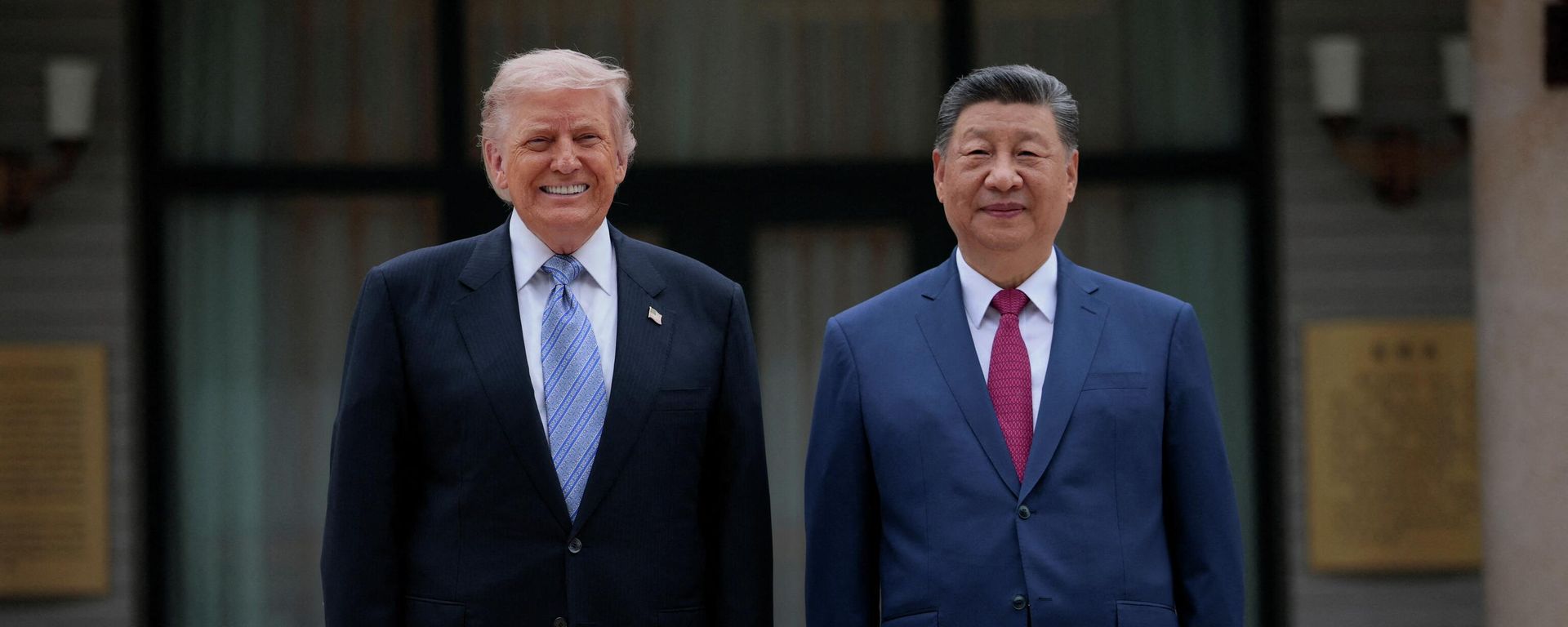 Tổng thống Mỹ Donald Trump và Chủ tịch Trung Quốc Tập Cận Bình - Sputnik Việt Nam, 1920, 15.05.2026